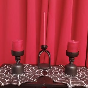 NWT Pair‎ of Skull Candle Holders - For Pillar Candles